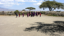 für 20 US$ zu Besuch bei den Massai